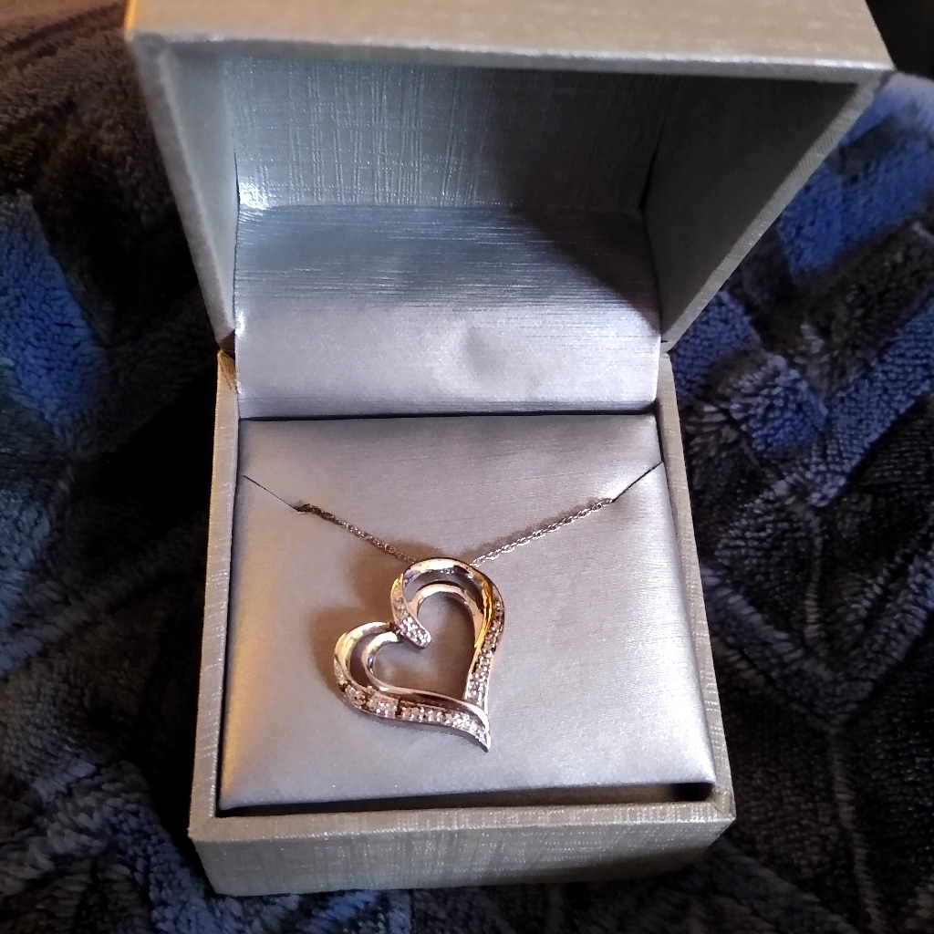 Heart Pendant Necklace 40$